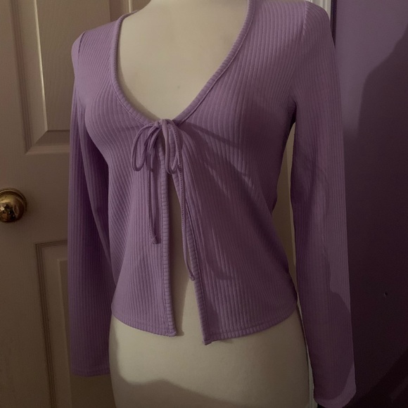 2 for $20 tops size S - can be worn casually or dressed up - Picture 6 of 9